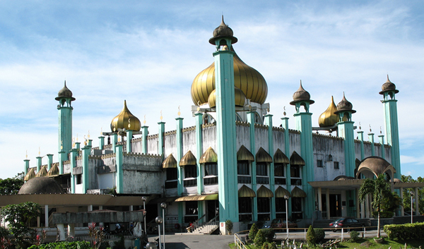 Loading... Masjid_Bahagian_Kuching_Malaysia.jpg