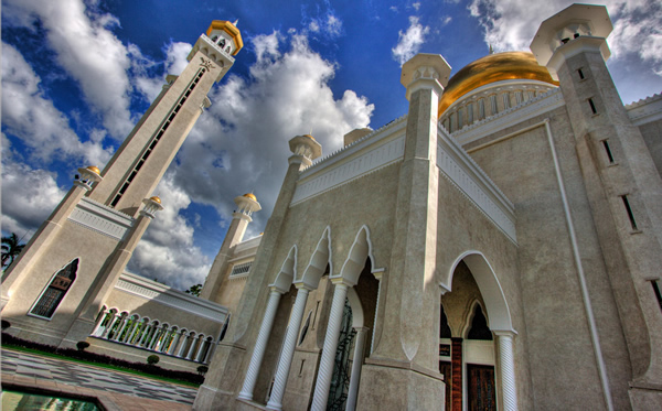 Loading... Sultan_Omar_Ali_Saifuddin_Mosque_Brunei2.jpg